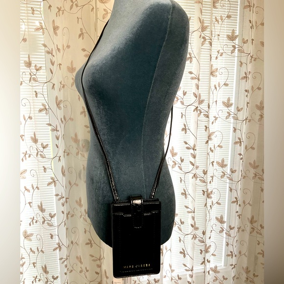 🚨NWT‼️ Marc Jacobs Glossy Crossbody Phone Holster/Wallet. - Picture 3 of 12